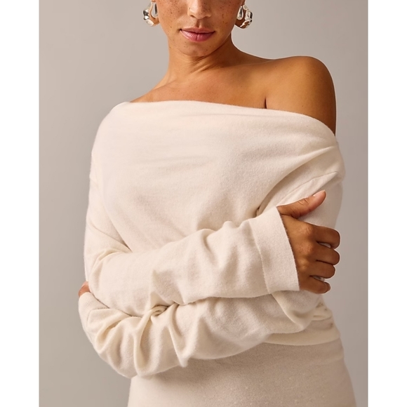 Limited-edition Anna October© X J.Crew cashmere off-the-shoulder sweater-dress - Picture 3 of 11